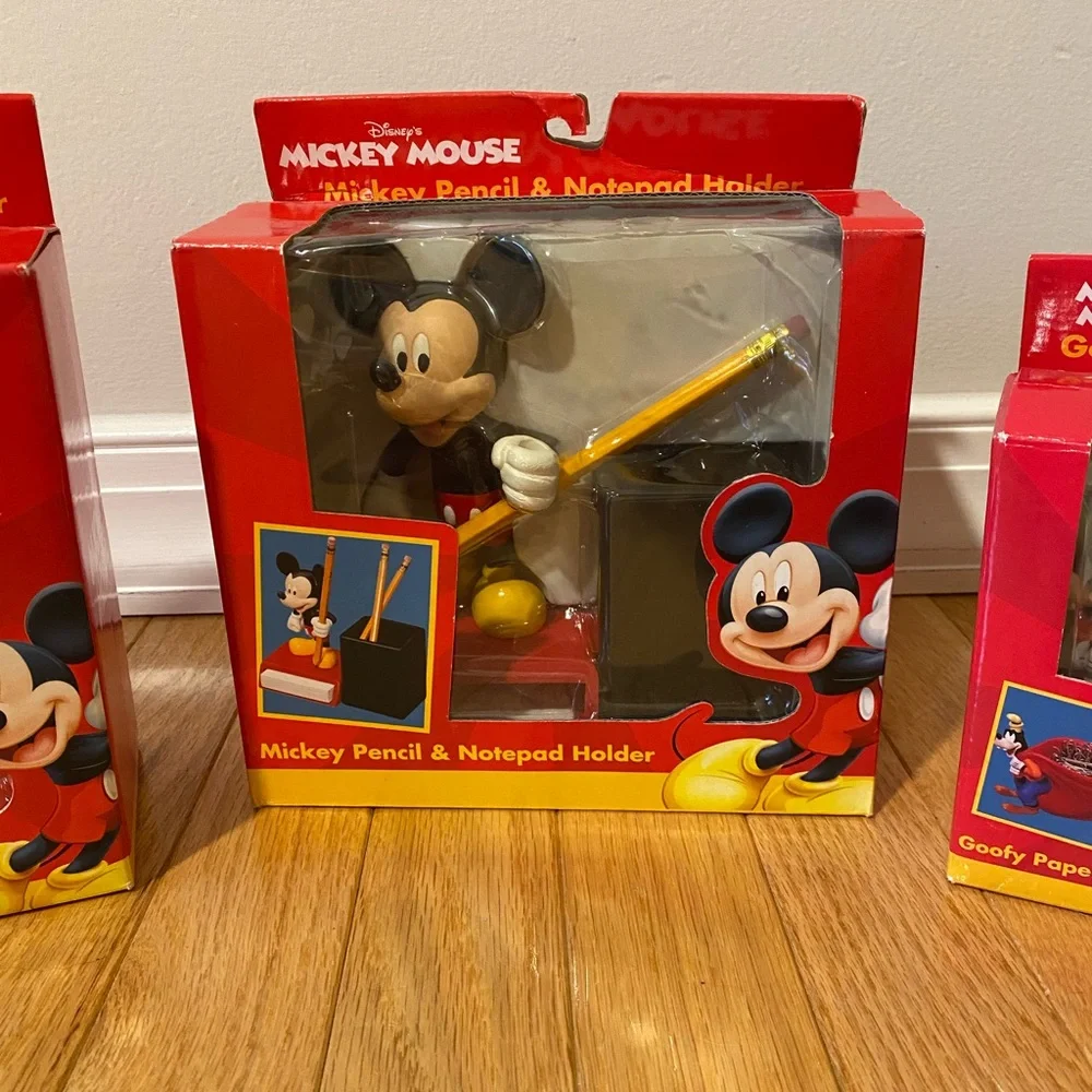 Vintage Retro Collectors Disney Mickey Mouse Red Desk Organizer Set - Picture 3 of 5